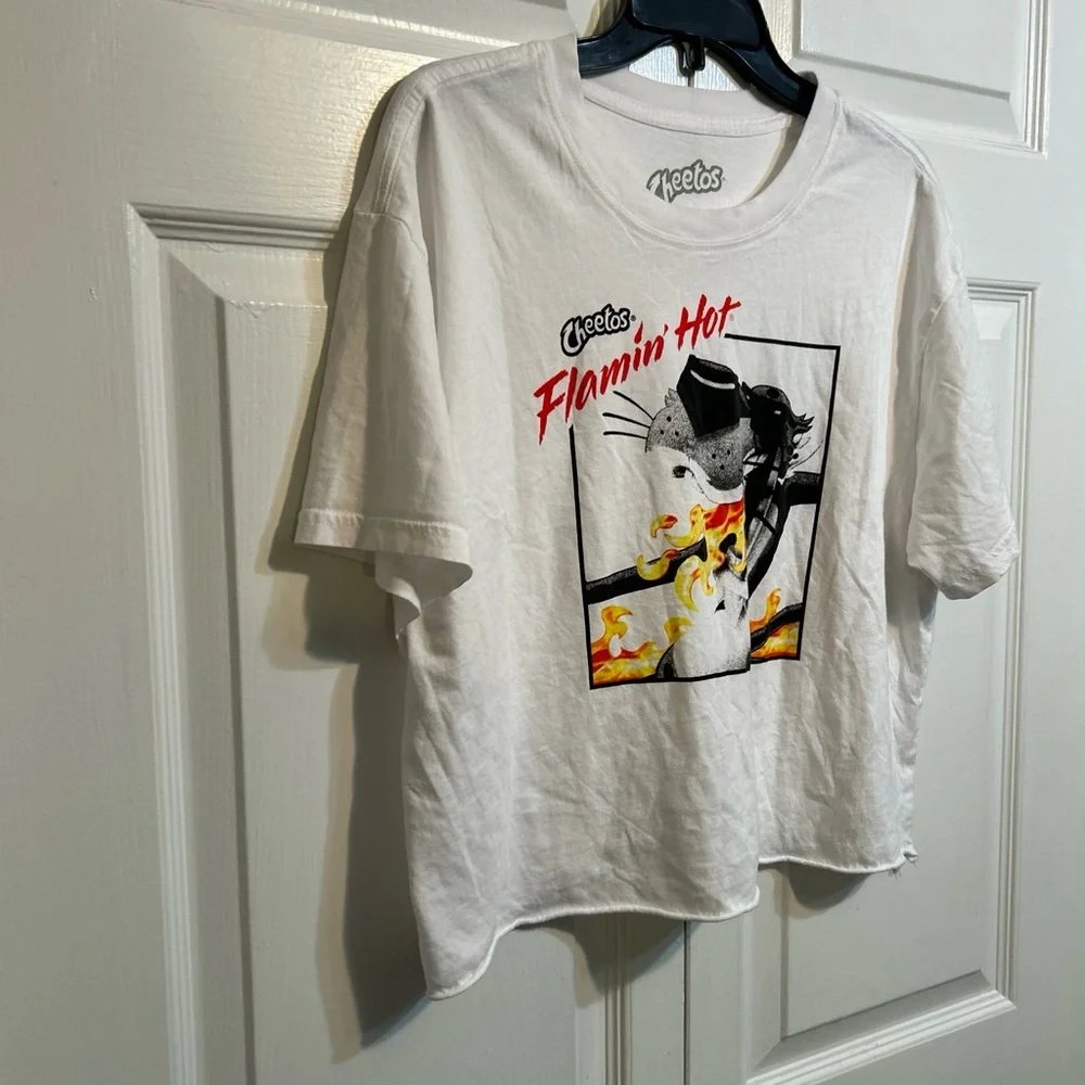 Cheetos Flamin' Hot Boxy Cropped White Graphic T-Shirt Size XXL Juniors - Picture 2 of 8